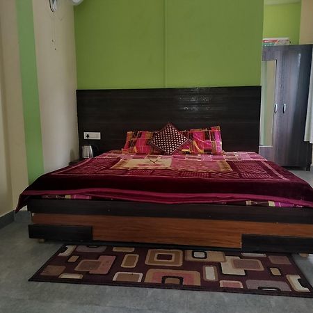 Tree Valley Homestay Chail Buitenkant foto