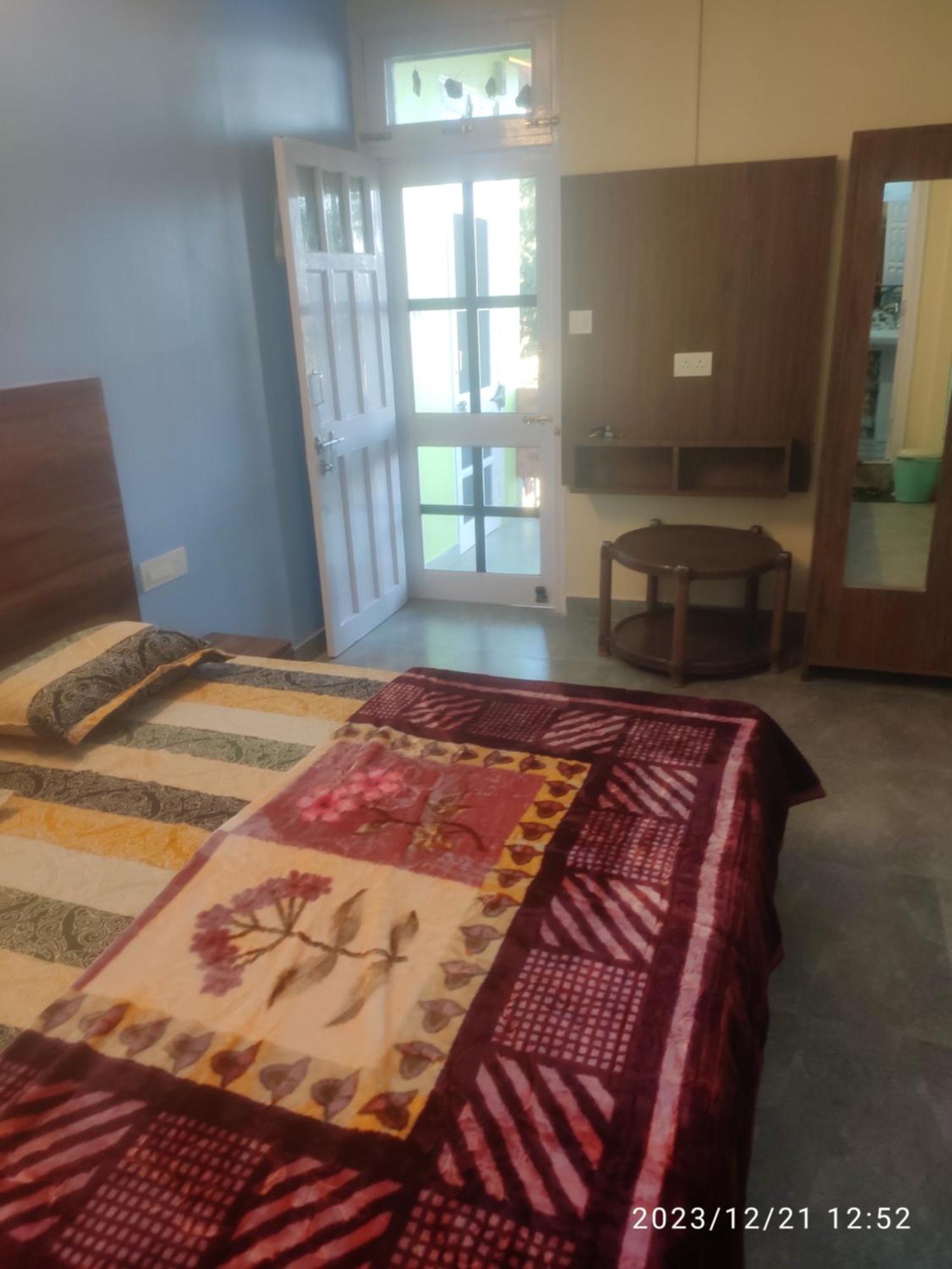 Tree Valley Homestay Chail Buitenkant foto