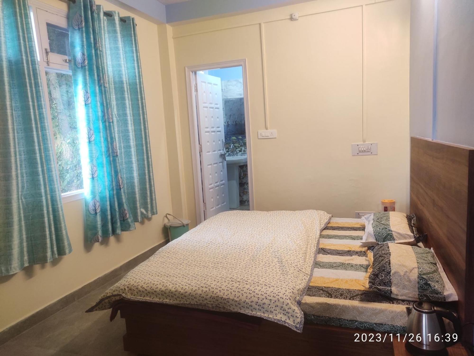 Tree Valley Homestay Chail Buitenkant foto