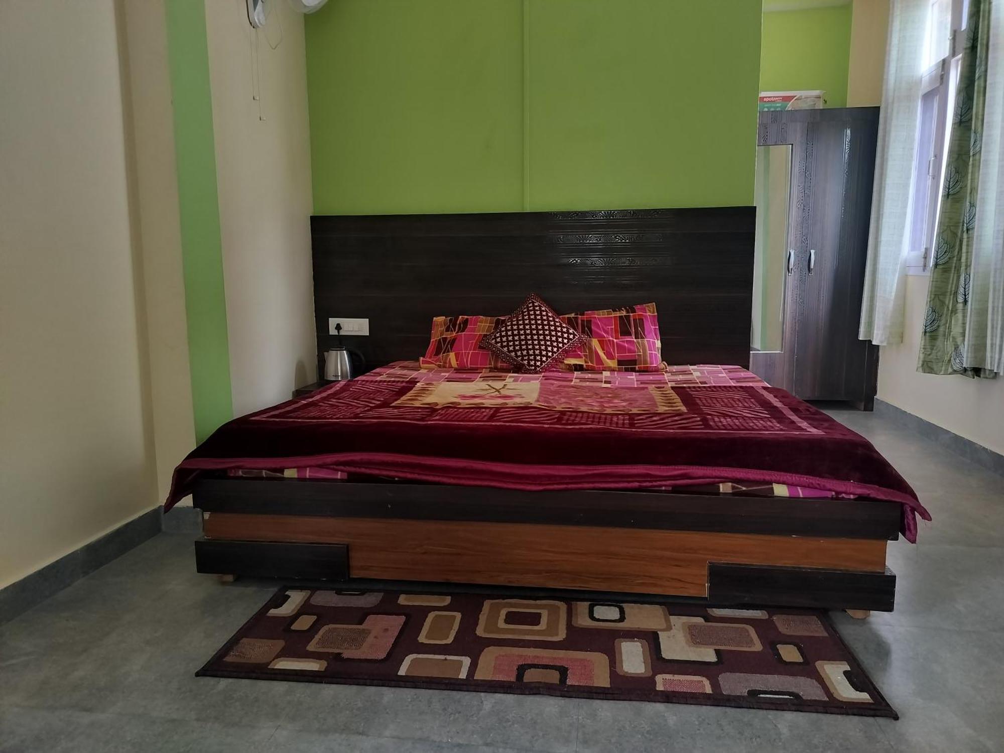 Tree Valley Homestay Chail Buitenkant foto