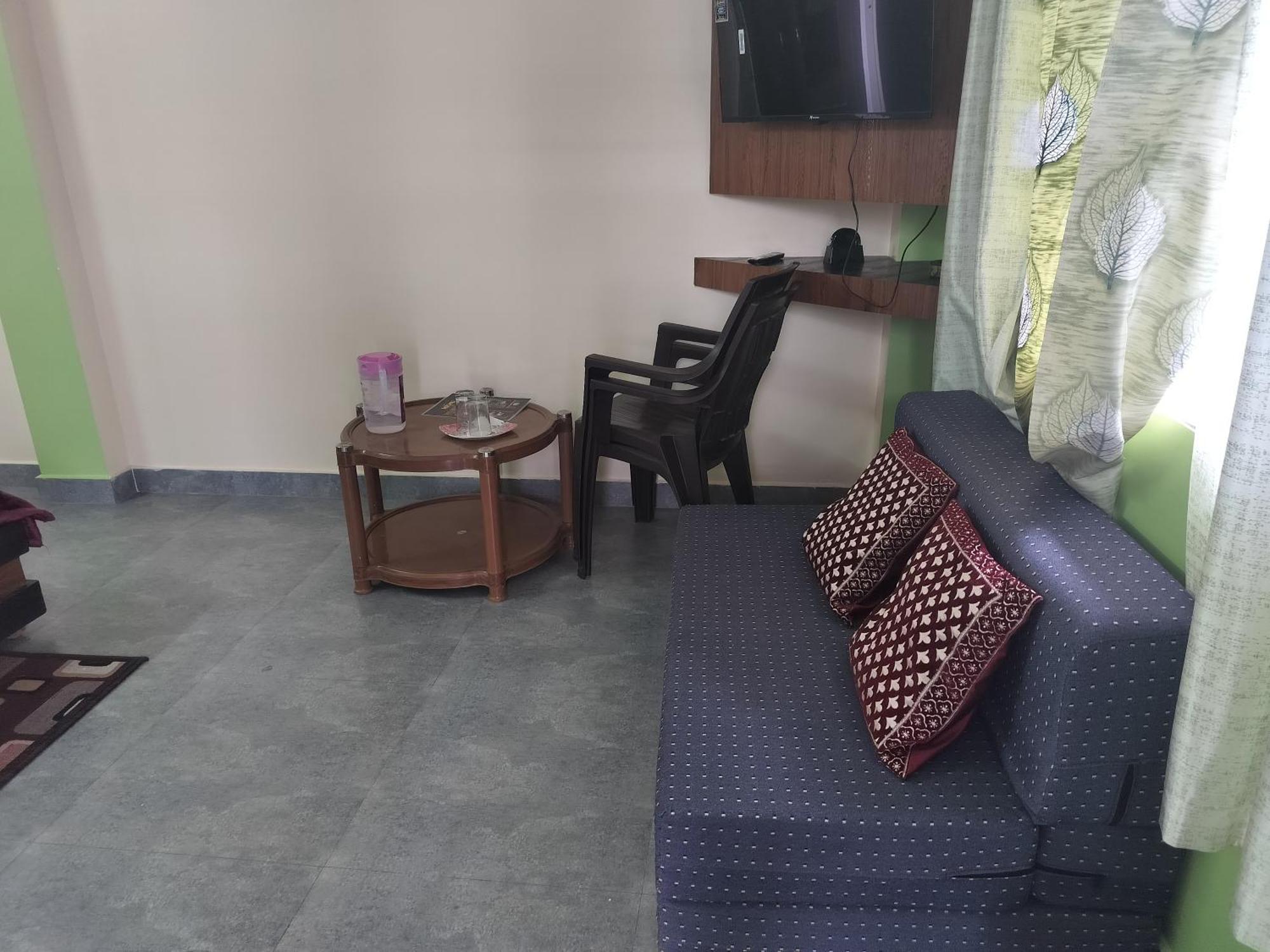 Tree Valley Homestay Chail Buitenkant foto