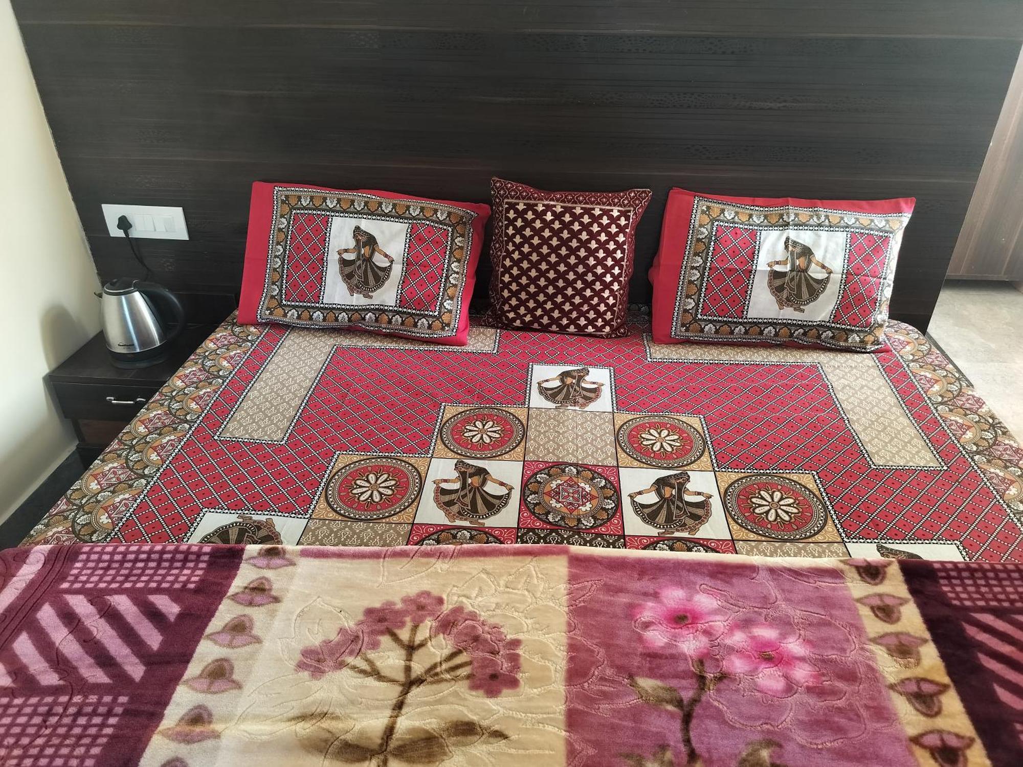 Tree Valley Homestay Chail Buitenkant foto