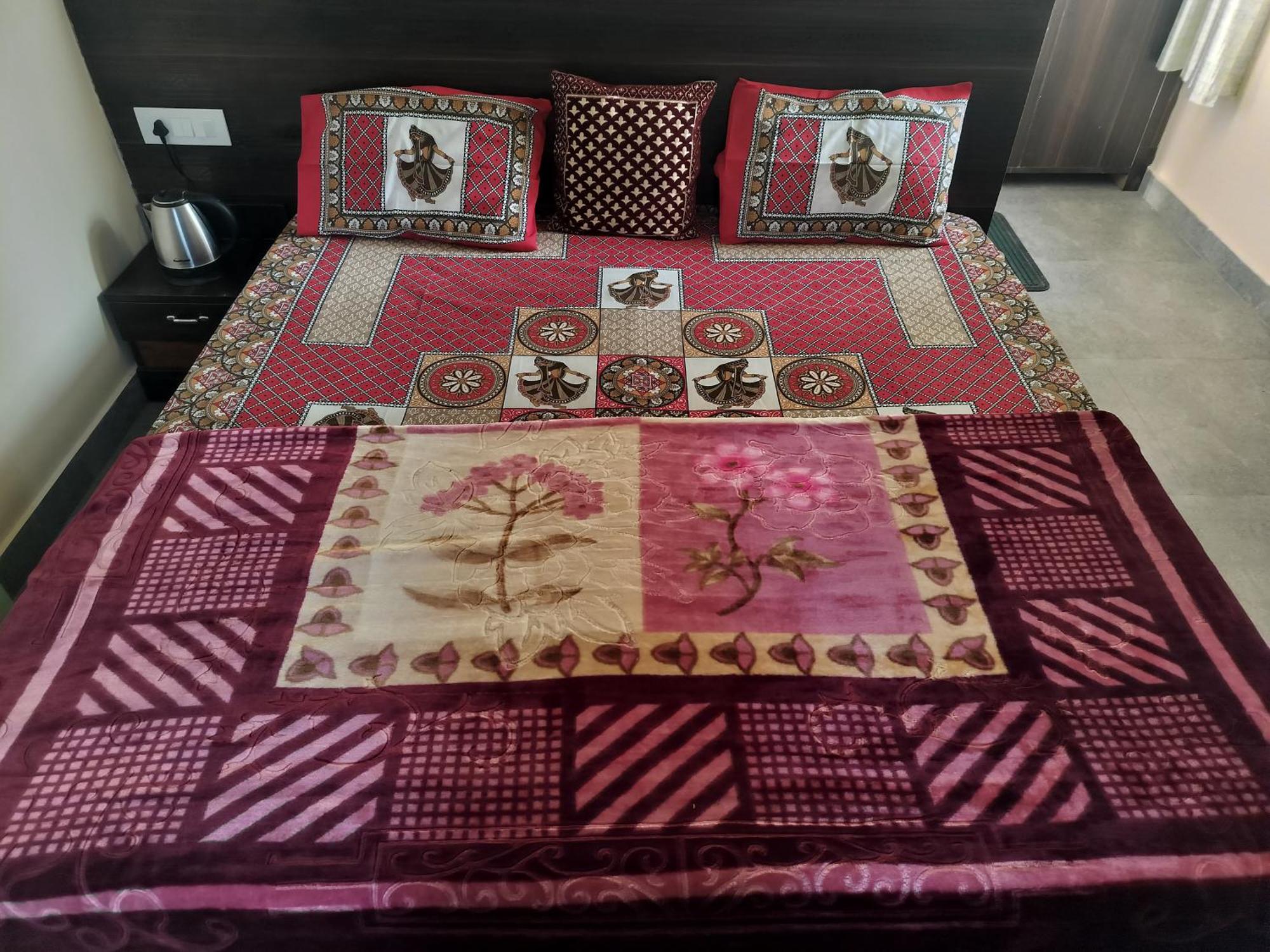 Tree Valley Homestay Chail Buitenkant foto