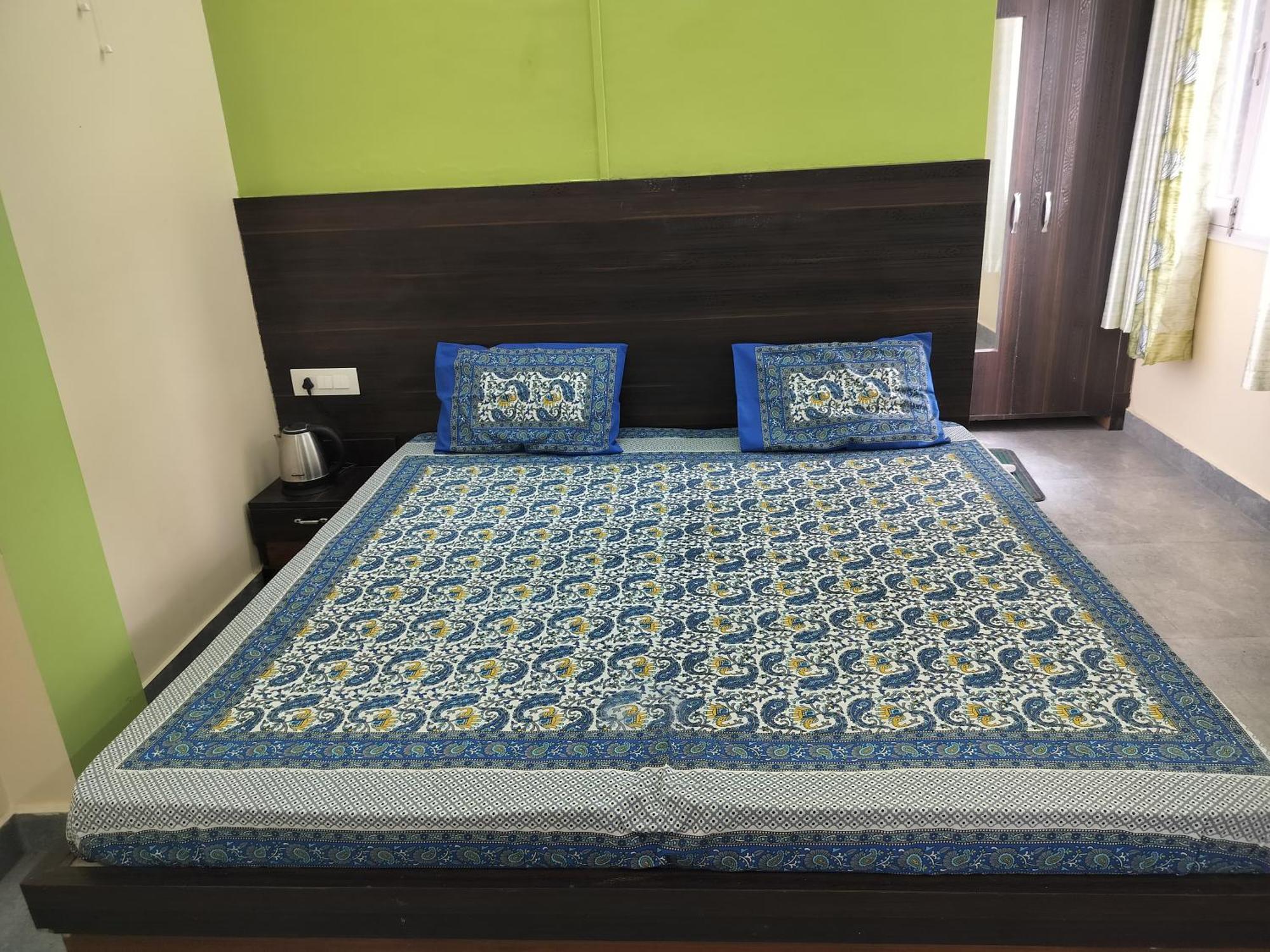 Tree Valley Homestay Chail Buitenkant foto